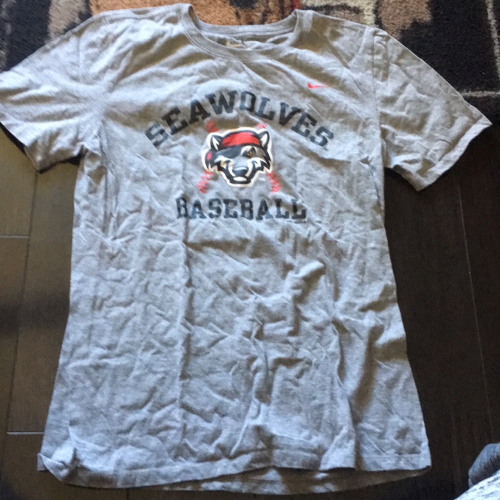 Nike men’s small t shirt